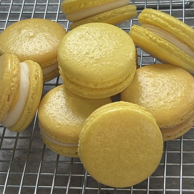 Lemon Macaron