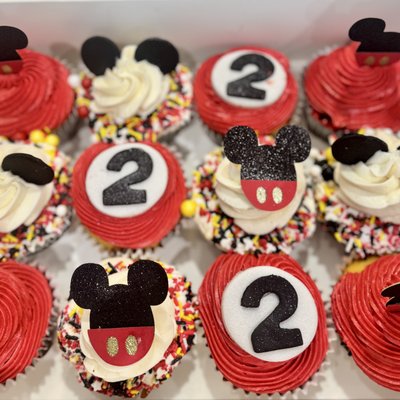 Mickey Mouse Themed Cupcakes 
