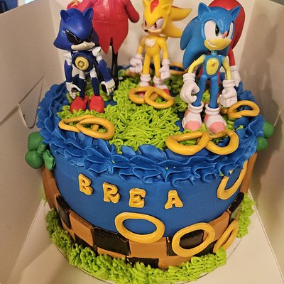 8 In 4 Layer Sonic Cake