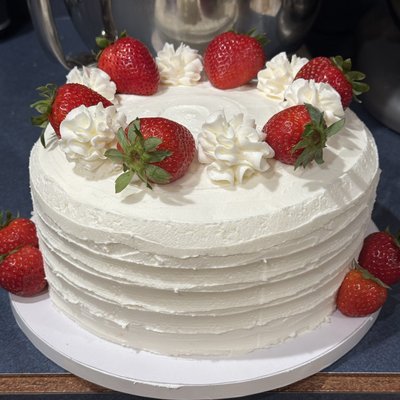 Strawberry Lovers 6 Inch Cake