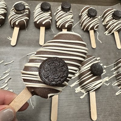 Cakesicles