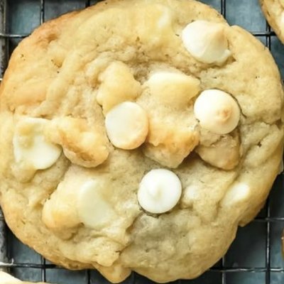 Macadamia Nut Cookie 1 Dozen