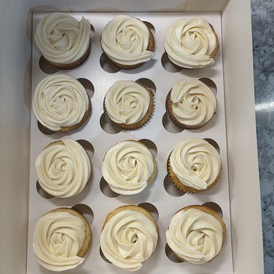 Dozen Cupcakes (Simple)