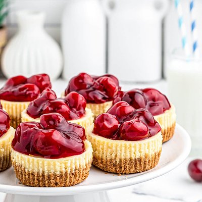 Mini Cherry Cheesecake 