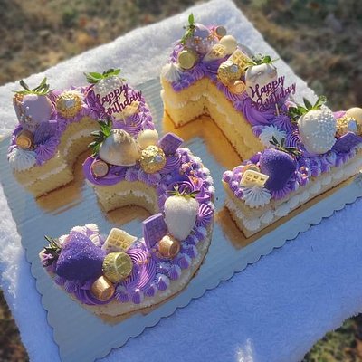Number & Letter Cakes 