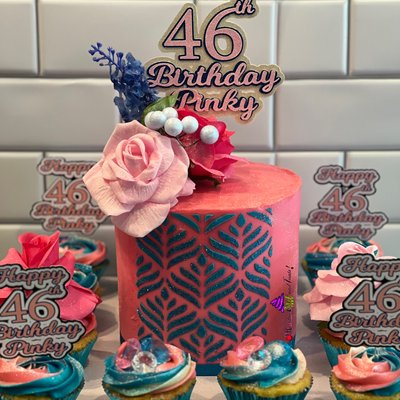 Cake + 24 cupcakes