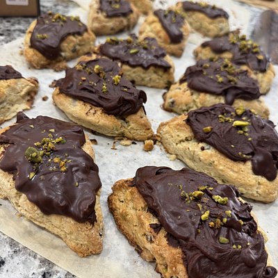 Pistachio Chocolate Chip Sourdough Scones 4ct