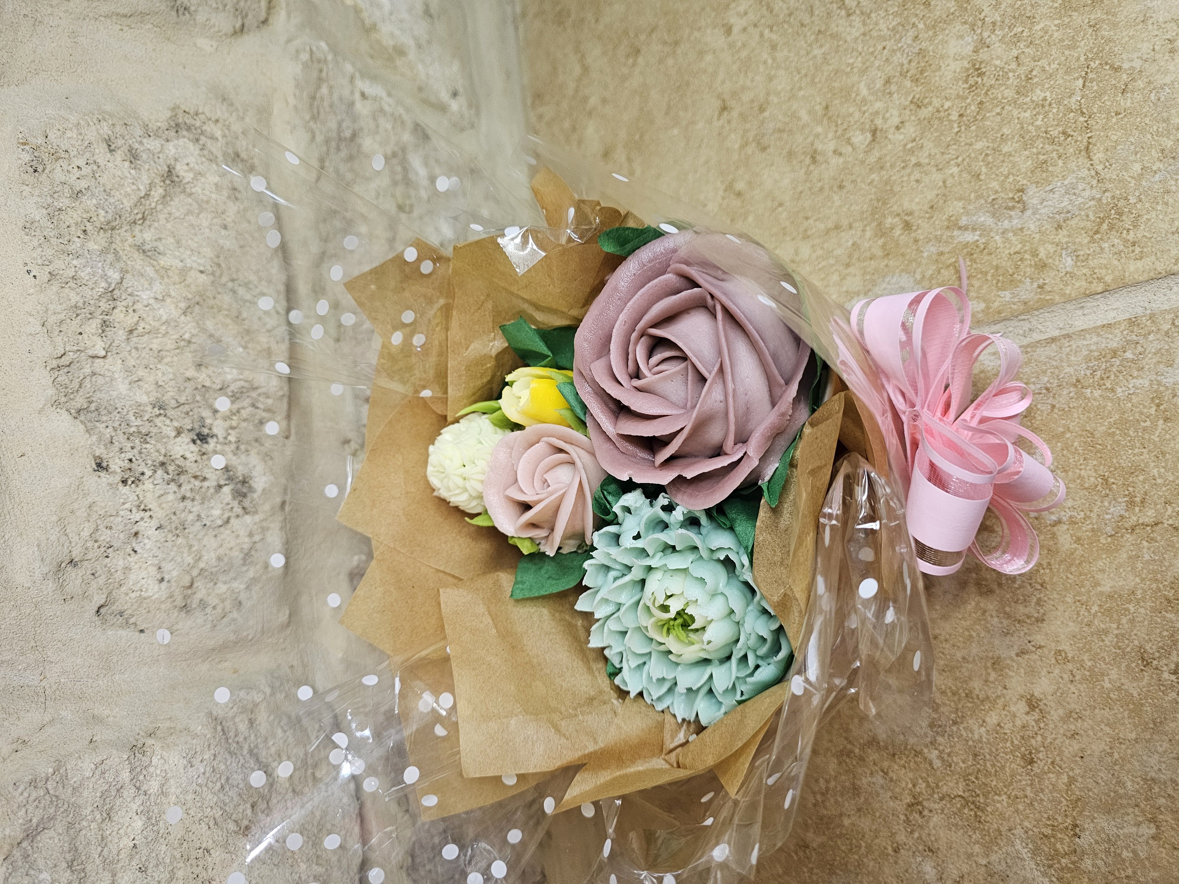 Posey Bouquet - 3 Cupcakes