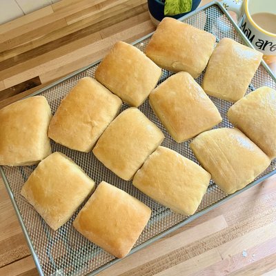 Roadhouse Rolls