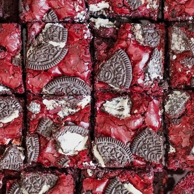 Red Velvet Brownies With Oreos & White Chips (9 Squares, 8x8 Pan)