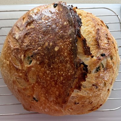 Cheddar Jalapeño Sourdough Loaf: Round Loaf 