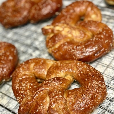 Salted Pretzel (4ct)