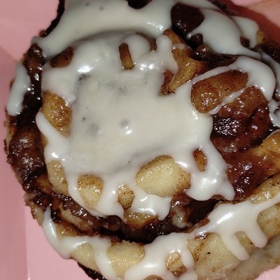 Apple Pie Cinnamon Rolls (4 Pack)