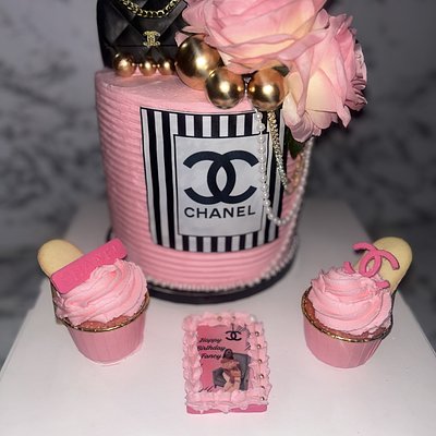 8 Inch Double Barrel Cake