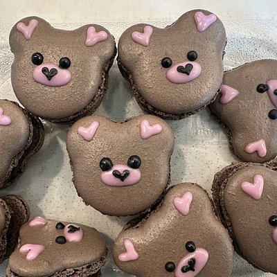 Bear Shaped Macarons (6)