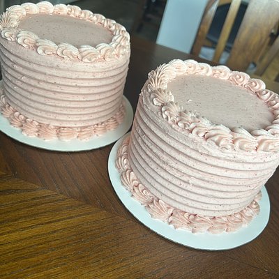 6” Strawberry Cake 