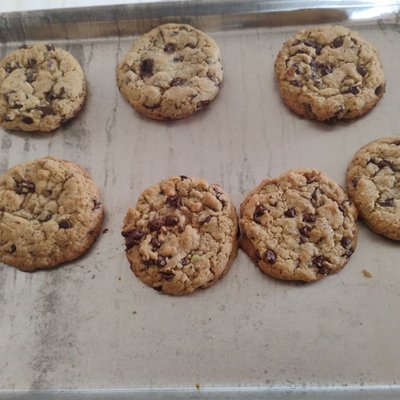 Browned Butter Pistachio Chocolate Chip Cookies (Dozen)