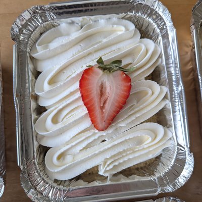 Mini Tres Leches (6 Count)
