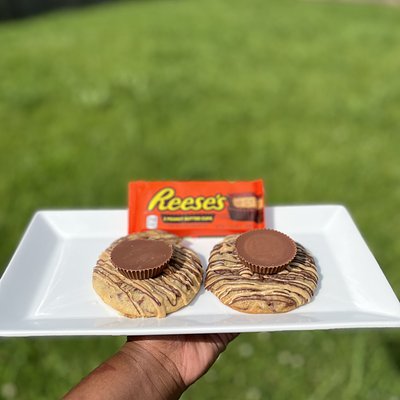 2 Rᴇᴇꜱᴇ’ꜱ Cᴏᴏᴋɪᴇꜱ  🧡🍪