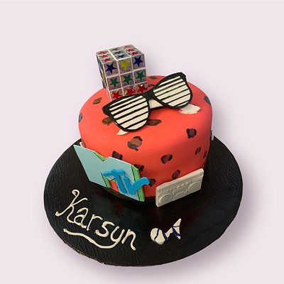 Custom cake 