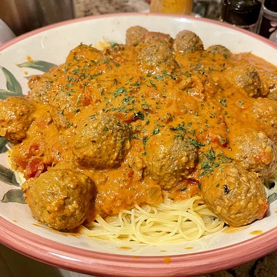 Spaghetti & Meatballs 