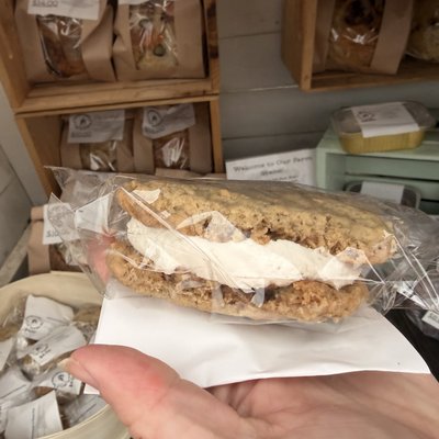 Oatmeal Crème Pie