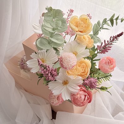 Cake And artificial Flower Mother’s day gift special