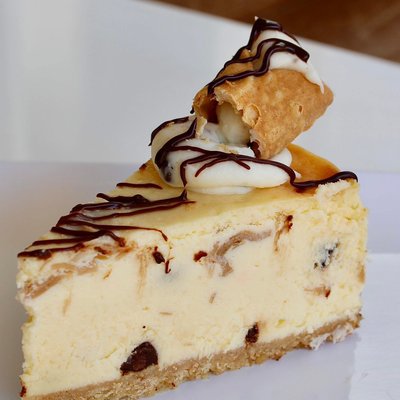 Holy Cannoli Cheesecake 