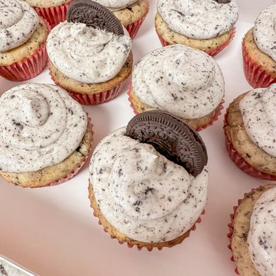 Cookie N Cream Cupcakes 