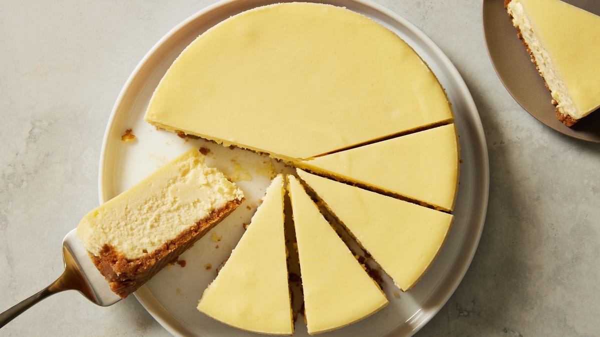 9” classic cheesecake