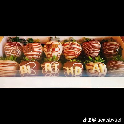 12 CHOCOLATE COVERED STRAWBERRIES 