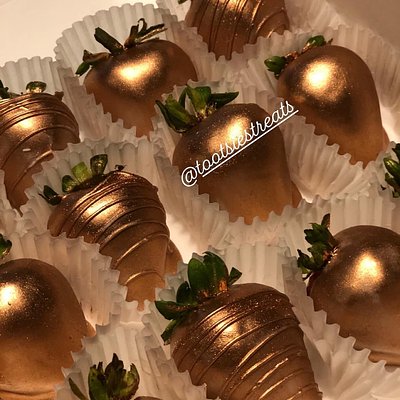 Metallic (Gold/Silver) Berries