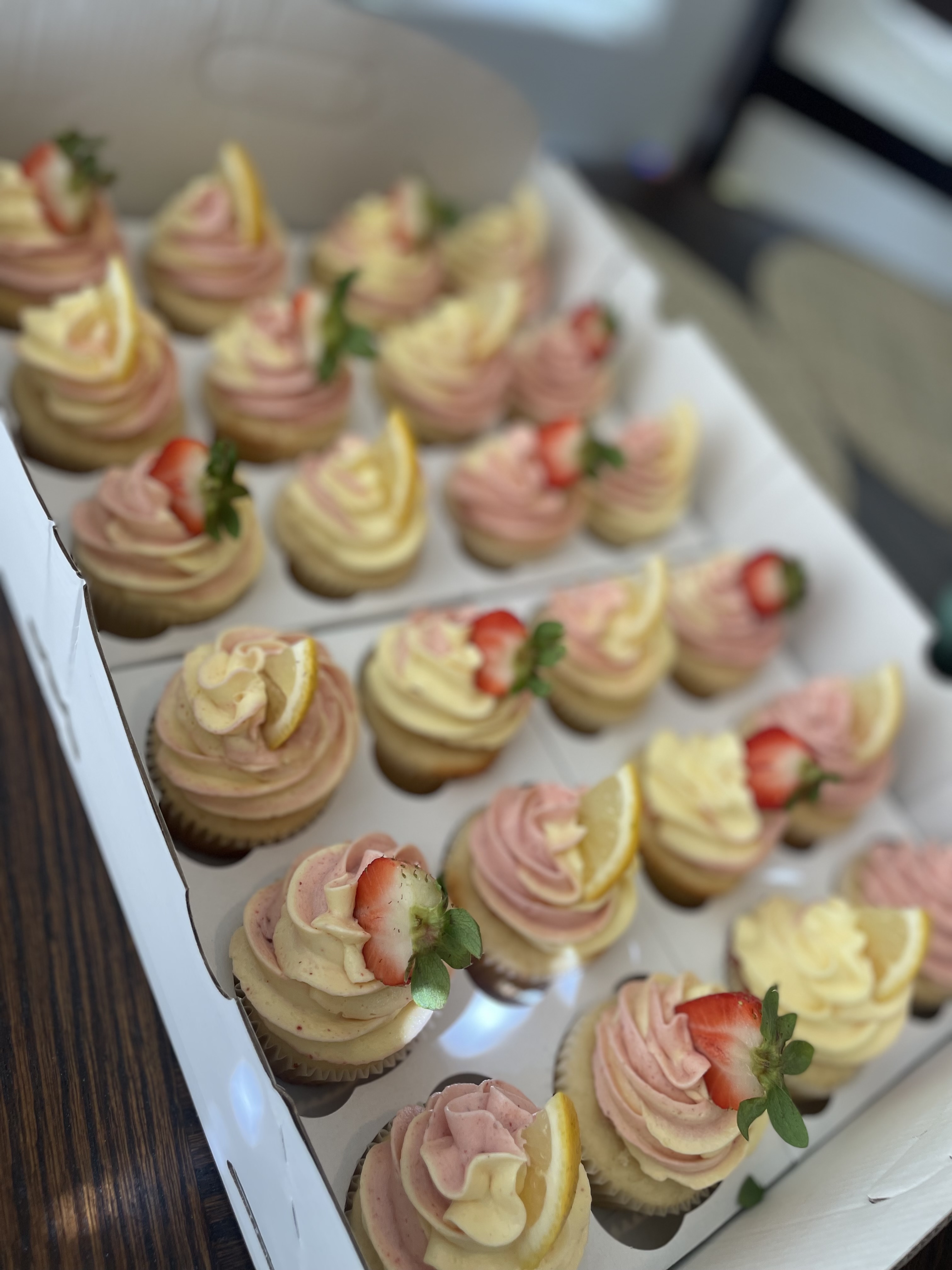 Strawberry Lemonade  Cupcakes 