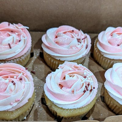 Vanilla Dream Cupcake 6 Pack 