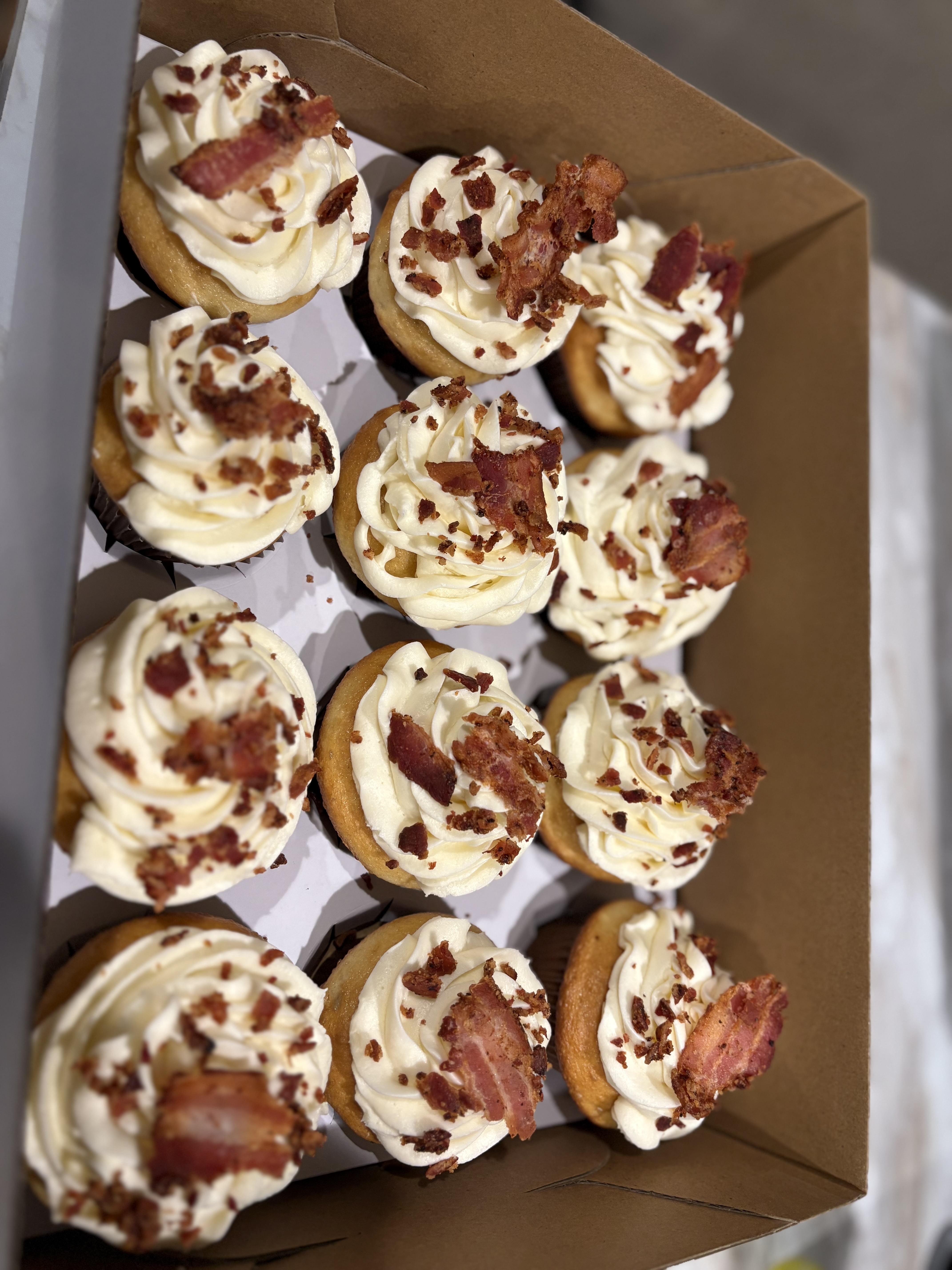 Maple Bacon Cupcakes 