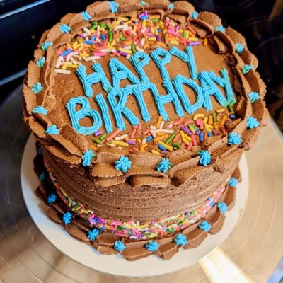 6" Cakes (Typically Serves 10-13)