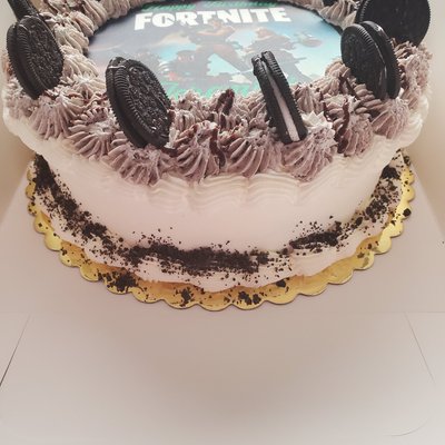 8" Round Cake