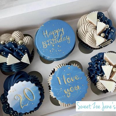 1/2 Dozen Custom Fancy Cupcakes With Toppers 