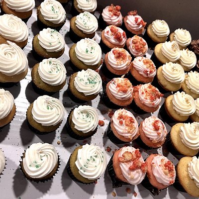2 Dozen Mini Cupcakes 