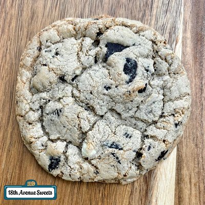 Cookies And Cream Cookies (per dozen)