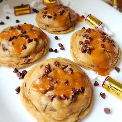 Salted Caramel Chocolate Chip (Half Dozen)