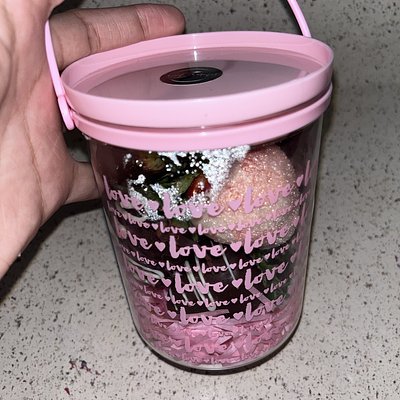 Valentine’s Strawberry Bucket 