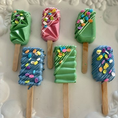 Cakesicles In Classic Colors And Sprinkles 1 Dz