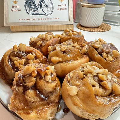 Macadamia Nut Sticky Buns (6pcs/order)
