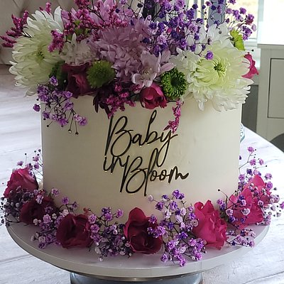 10 In Round ( Serves 30-35)