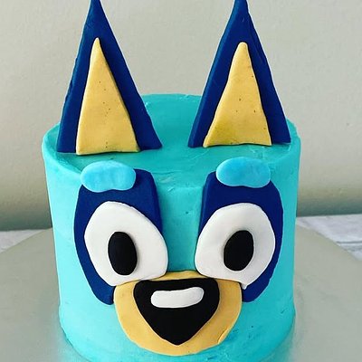 Custom Cake 4”
