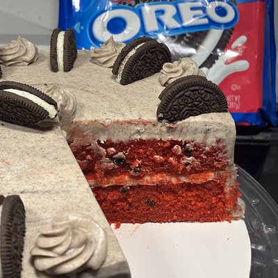 Red Velvet Oreo Cake