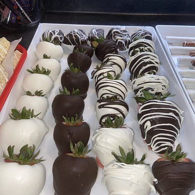 6 Chocolate Covered Strawberries