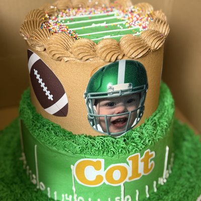 2 Tiered Cake (25-30 Servings) 