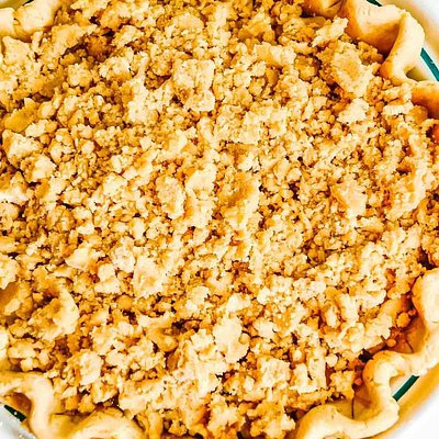 Caramel Apple Crisp Pie